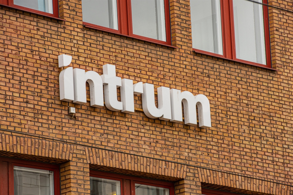 H Intrum Hellas ρύθμισε δάνεια άνω των €5 δισ.